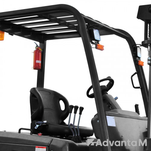 5 - Электрический погрузчик YETT ERP25-M300-3W